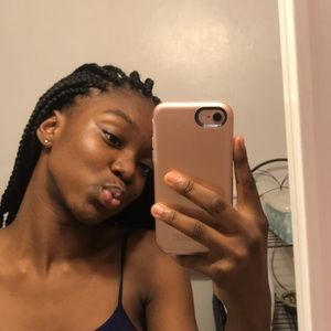 Meet your Posher, N'jeri